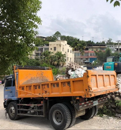 苗栗泰安卡車,沙石車