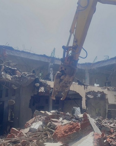 苗栗拆除廠商, 苗栗拆除工程, 苗栗拆除清運, 苗栗整地工程, 苗栗怪手拆除工程, 苗栗挖土機拆除工程, 苗栗拆除工程, 苗栗房屋拆除